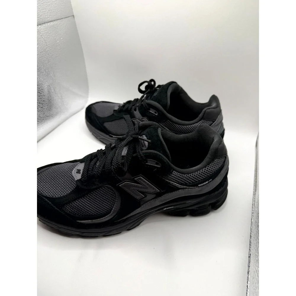New Balance 2002R M2002RBL Unisex M8/W9.5 Running Shoes Black Magnet Sneakers - Picture 2 of 9